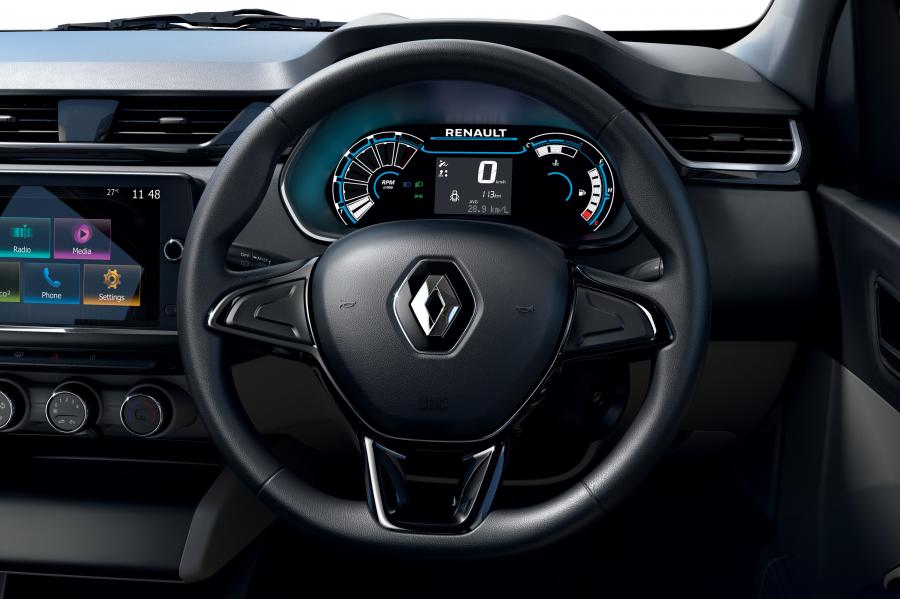 Панель приборов Renault Triber 2019 года  (фото 3 из 19)
